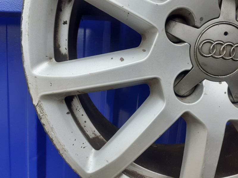 Recambio de llanta para audi a4 ber. (b8) 2.0 16v tdi referencia OEM IAM 8K0601025AT  