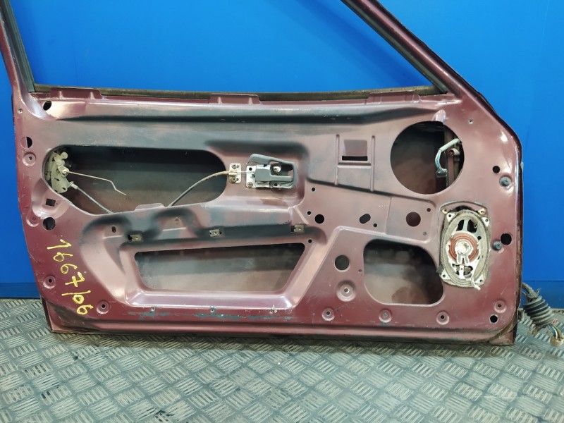 Recambio de puerta delantera izquierda para porsche 944 2.5 cat referencia OEM IAM   
