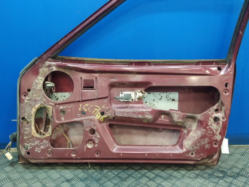 Recambio de puerta delantera derecha para porsche 944 2.5 cat referencia OEM IAM   