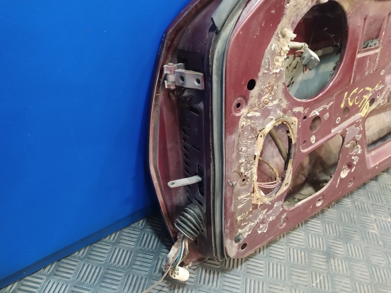 Recambio de puerta delantera derecha para porsche 944 2.5 cat referencia OEM IAM   