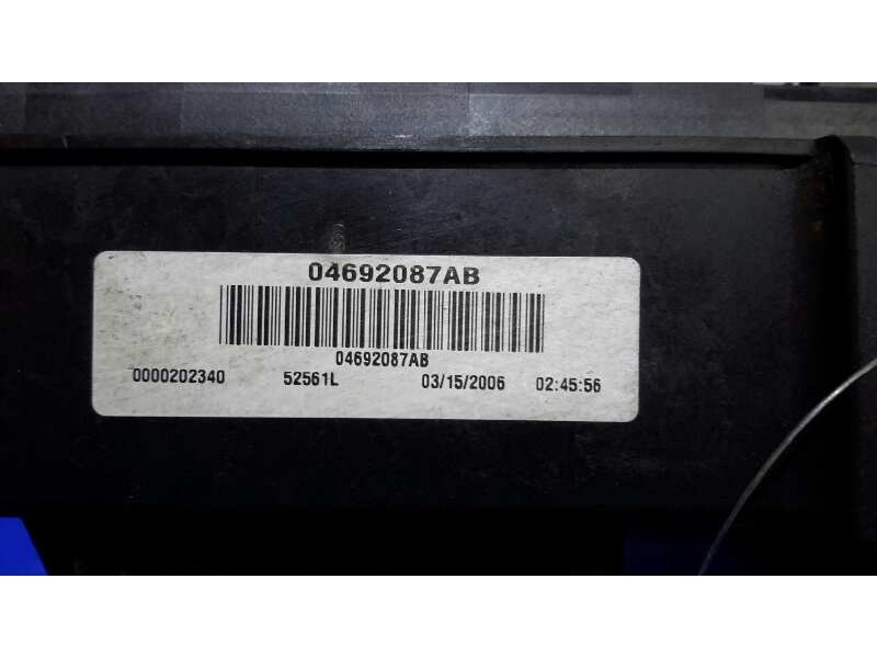 Recambio de caja reles / fusibles para chrysler jeep commander 3.0 v6 crd limited referencia OEM IAM 04692087AB  