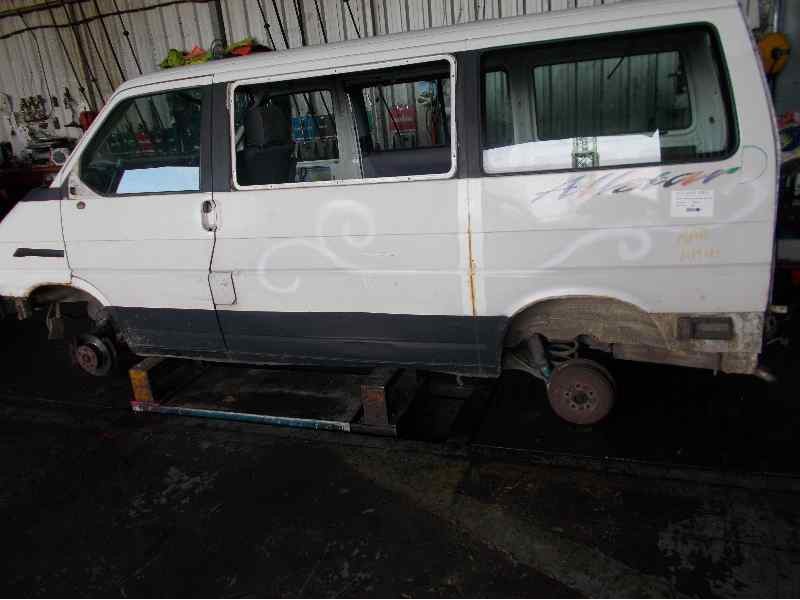 Recambio de puerta delantera izquierda para volkswagen multivan 2.4d referencia OEM IAM   