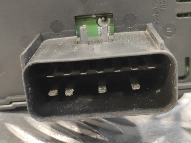 Recambio de elevalunas delantero izquierdo para chrysler voyager (rg) 2.8 crd cat referencia OEM IAM 04685732AC 0SB701D5AD 74679