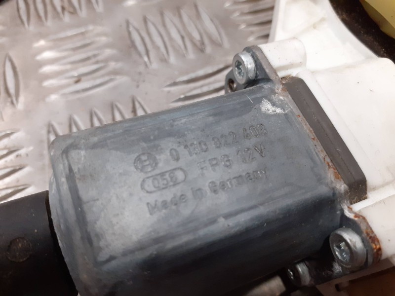 Recambio de elevalunas delantero derecho para bmw serie 3 cabrio (e93) referencia OEM IAM 0130822403  