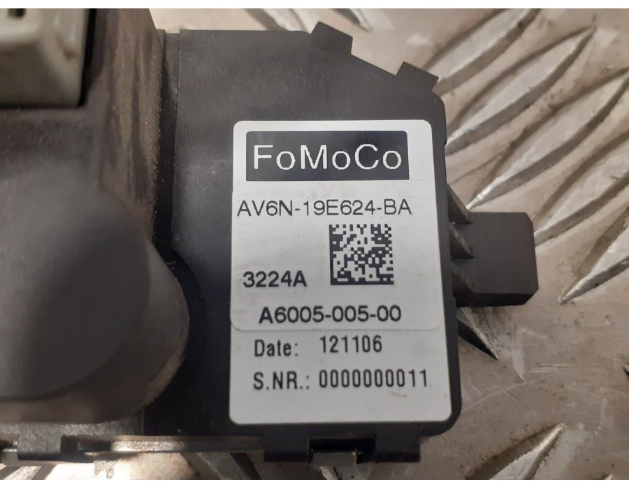 Recambio de resistencia calefaccion para ford focus turn. (cb8) 1.6 tdci cat referencia OEM IAM AV6N19E624BA  A600500500