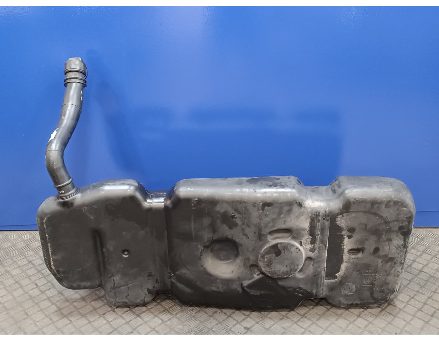Recambio de deposito combustible para mercedes-benz vito tourer (447) 2.1 cdi cat referencia OEM IAM A4474700401  A4474700301