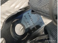 Recambio de enganche cinturon trasero derecho para opel corsa f referencia OEM IAM 6403040ETE  640351200C 2