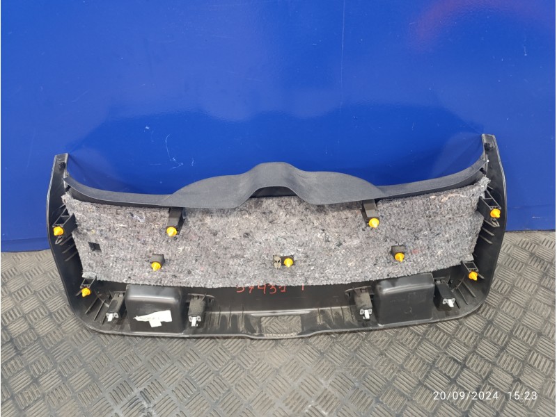 Recambio de guarnecido porton trasero para ford focus lim. black&red referencia OEM IAM F1EBA429A56BBW  