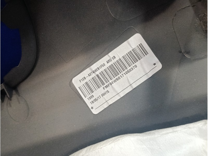 Recambio de guarnecido puerta trasera derecha para ford focus lim. black&red referencia OEM IAM F1EBA27406EB1F50  