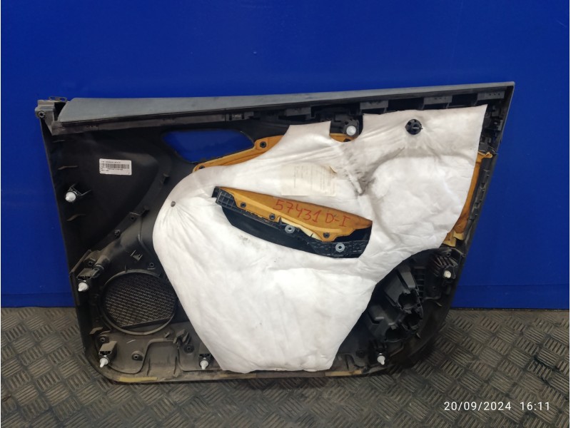 Recambio de guarnecido puerta delantera izquierda para ford focus lim. black&red referencia OEM IAM F1EBA23943BB1F50  