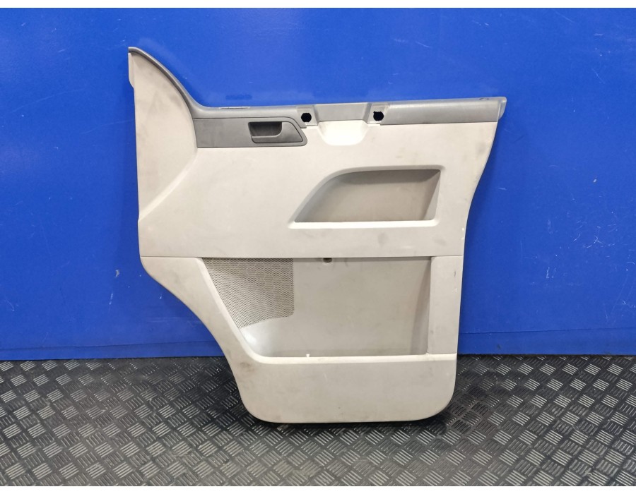 Recambio de guarnecido puerta delantera derecha para volkswagen t5 transporter (7e) 2.0 tdi referencia OEM IAM 7E2867104A  