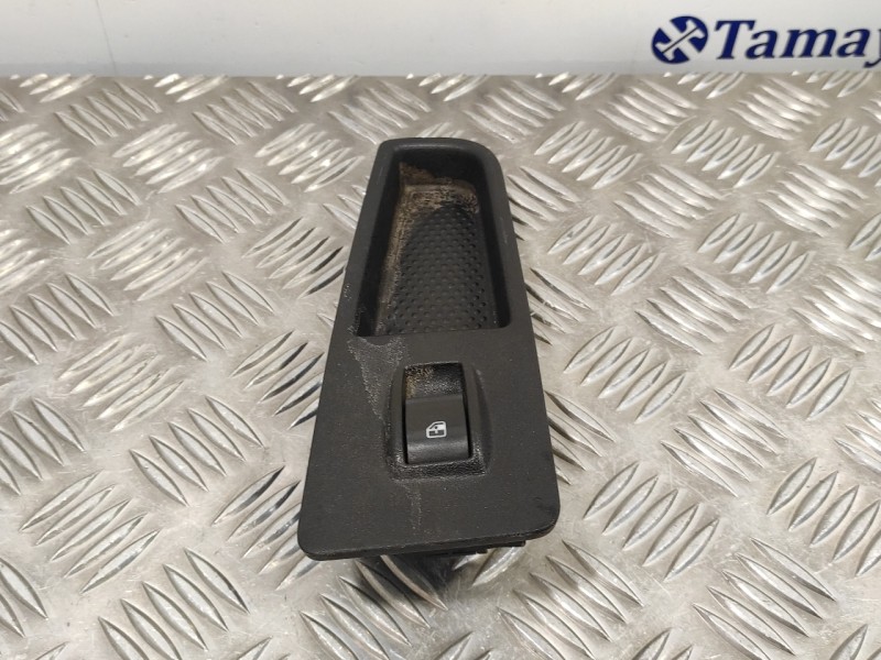 Recambio de mando elevalunas delantero derecho para fiat bravo (198) 1.6 jtdm 16v cat referencia OEM IAM   