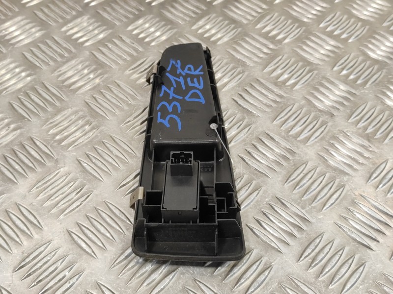 Recambio de mando elevalunas delantero derecho para fiat bravo (198) 1.6 jtdm 16v cat referencia OEM IAM   