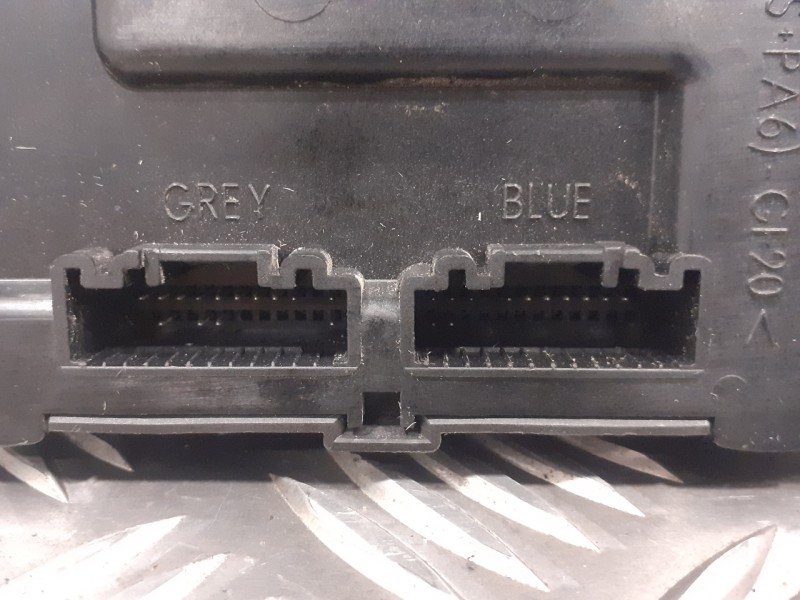 Recambio de modulo electronico para ford fiesta (cb1) trend referencia OEM IAM 8V5115K600CF  