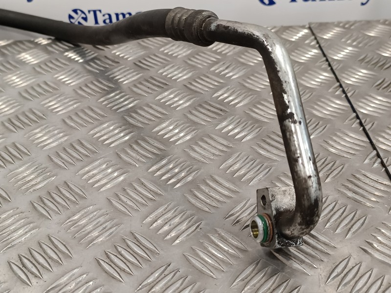 Recambio de tubos aire acondicionado para iveco daily caja cerrada (2006 =>) 2.3 diesel referencia OEM IAM 504158756  