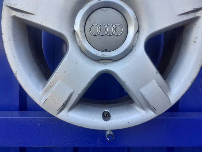 Recambio de llanta para audi allroad quattro (4b5) 2.5 v6 24v tdi referencia OEM IAM 4Z7601025C  