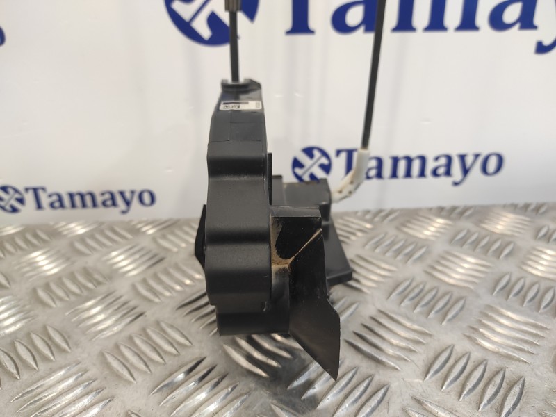 Recambio de cerradura puerta delantera derecha para peugeot 308 1.6 blue-hdi fap referencia OEM IAM 9810309380  