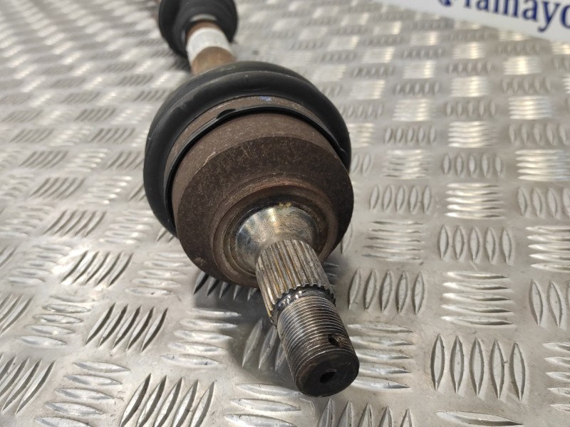 Recambio de transmision delantera derecha para citroën c4 berlina 1.6 16v hdi referencia OEM IAM 9637117880  