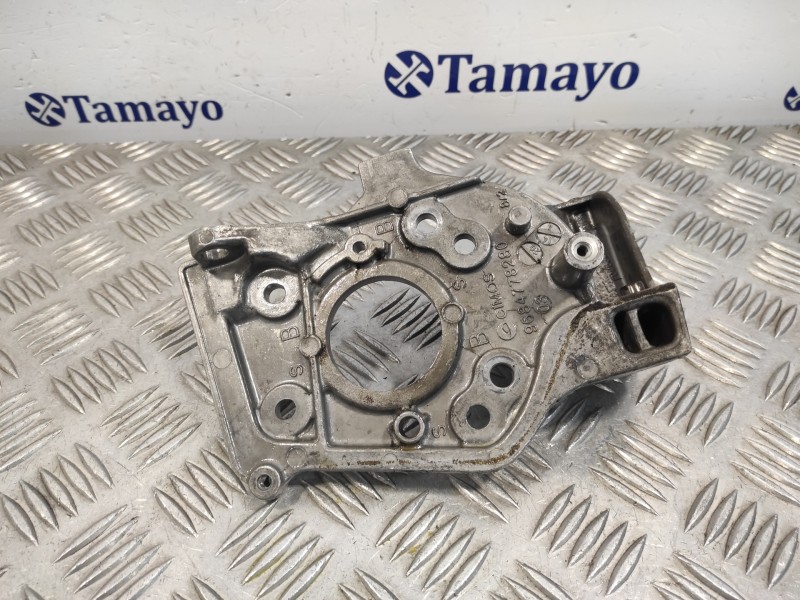 Recambio de soporte bomba inyeccion para peugeot expert furgon referencia OEM IAM 9684778280  