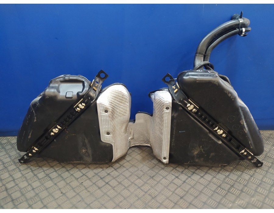 Recambio de deposito combustible para mercedes-benz clase c (w203) berlina 2.2 cdi cat referencia OEM IAM A2034707501  