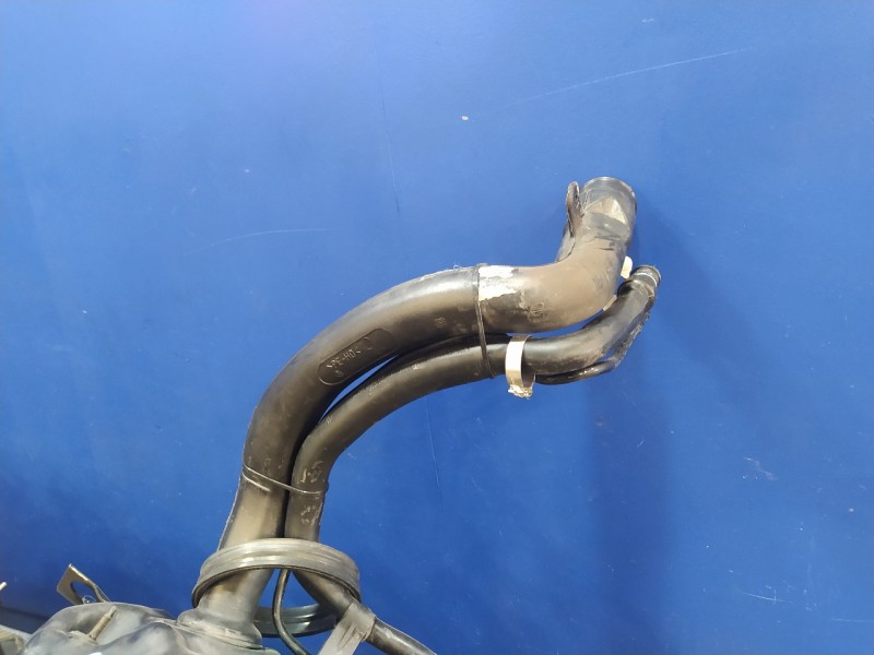 Recambio de deposito combustible para mercedes-benz clase c (w203) berlina 2.2 cdi cat referencia OEM IAM A2034707501  