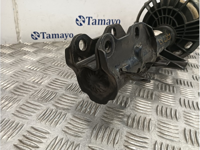 Recambio de amortiguador delantero derecho para mercedes-benz vito mixto (447) referencia OEM IAM A4473205338  