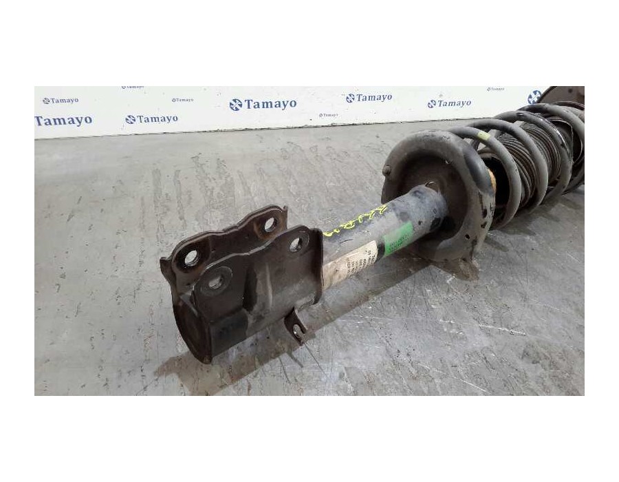 Recambio de amortiguador delantero izquierdo para mitsubishi colt berlina 3 (z30) 1.1 cat referencia OEM IAM 4060A093  824902000