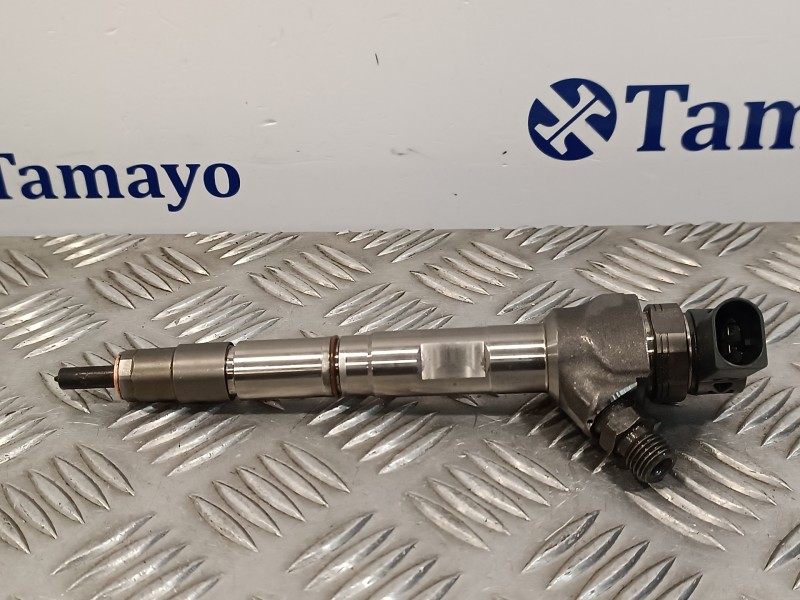 Recambio de inyector para skoda rapid 1.6 tdi dpf referencia OEM IAM 0445110473  04L130277AD