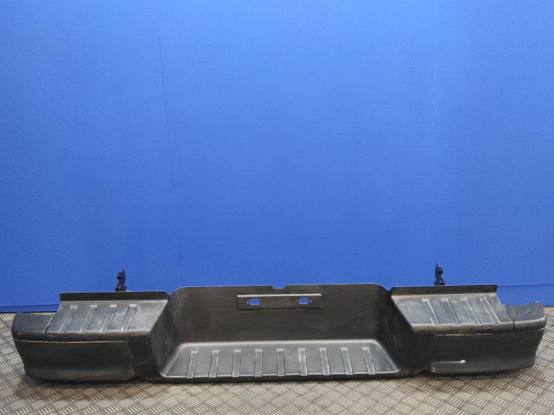 Recambio de paragolpes trasero para isuzu d-max referencia OEM IAM   