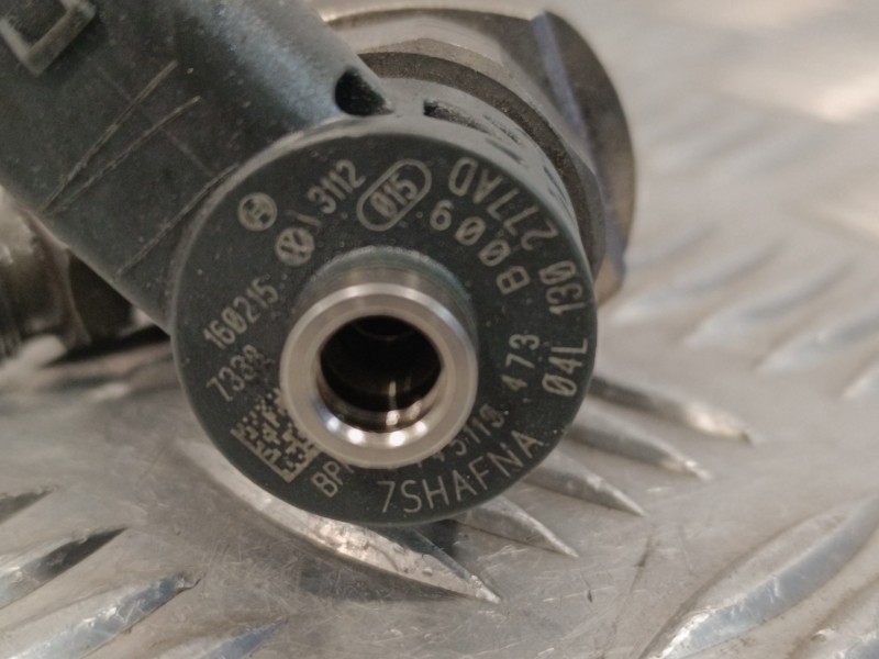 Recambio de inyector para skoda rapid 1.6 tdi dpf referencia OEM IAM 0445110473  04L130277AD