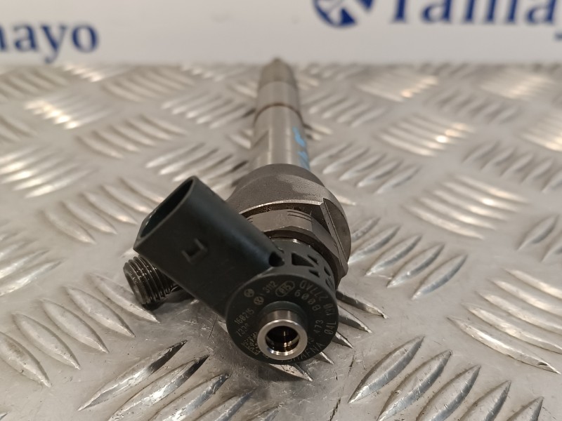 Recambio de inyector para skoda rapid 1.6 tdi dpf referencia OEM IAM 0445110473  04L130277AD