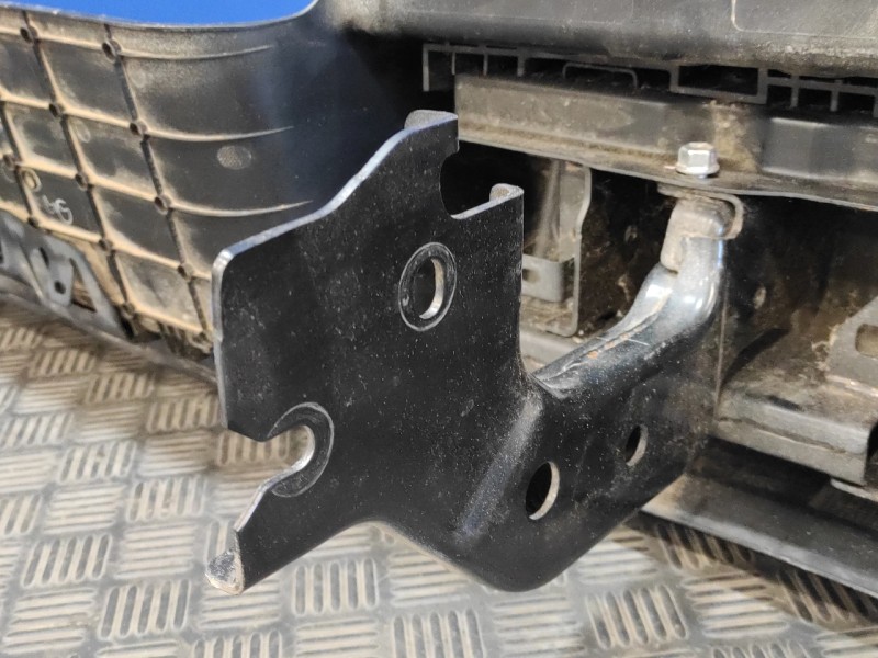 Recambio de paragolpes trasero para isuzu d-max referencia OEM IAM   