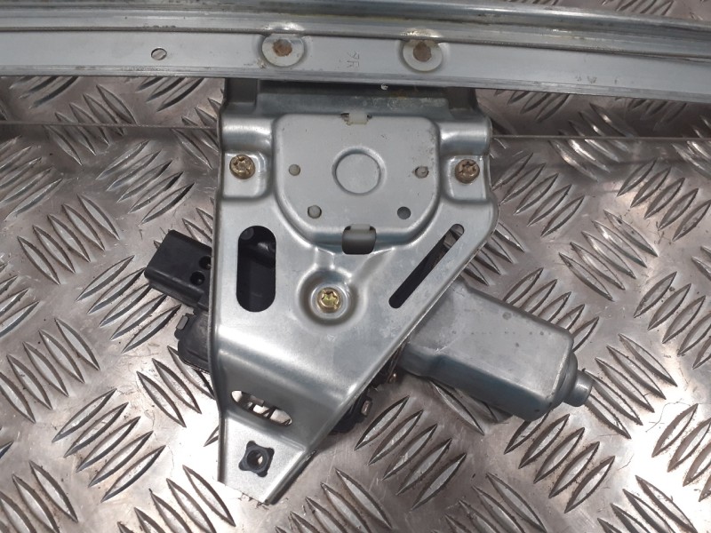 Recambio de elevalunas delantero derecho para mitsubishi montero (v60/v70) referencia OEM IAM 0620200600  MR436854