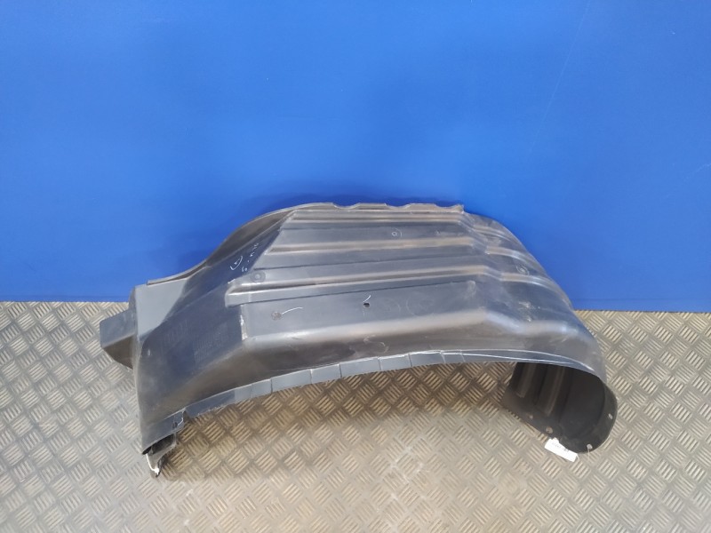 Recambio de plastico paso rueda trasero derecho para isuzu d-max referencia OEM IAM 8983561900  