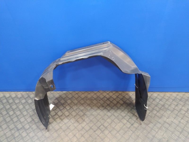 Recambio de plastico paso rueda trasero derecho para isuzu d-max referencia OEM IAM 8983561900  