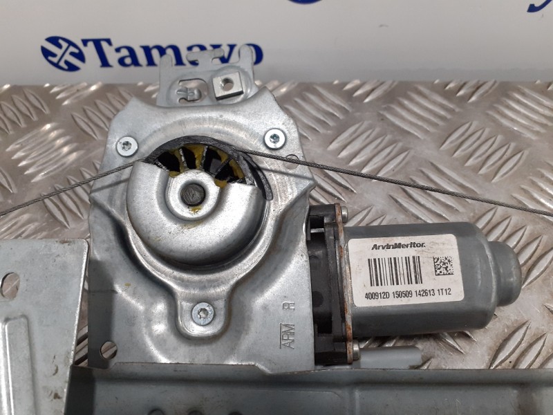 Recambio de elevalunas delantero derecho para peugeot 207 1.6 16v hdi referencia OEM IAM 400912D  9681182280