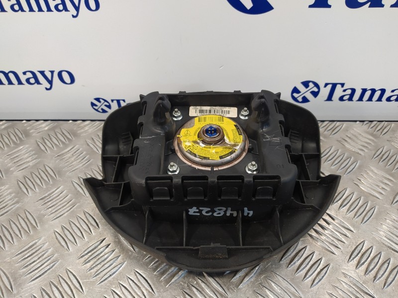 Recambio de airbag delantero izquierdo para dacia sandero básico referencia OEM IAM 8200823307  306777299N54AD