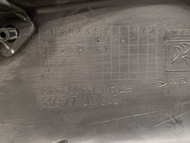 Recambio de guarnecido puerta trasera izquierda para nissan qashqai (j10) 2.0 dci turbodiesel cat referencia OEM IAM 82977JD900 