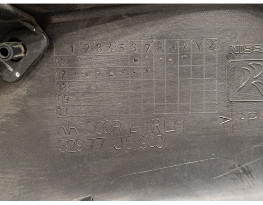 Recambio de guarnecido puerta trasera izquierda para nissan qashqai (j10) 2.0 dci turbodiesel cat referencia OEM IAM 82977JD900 