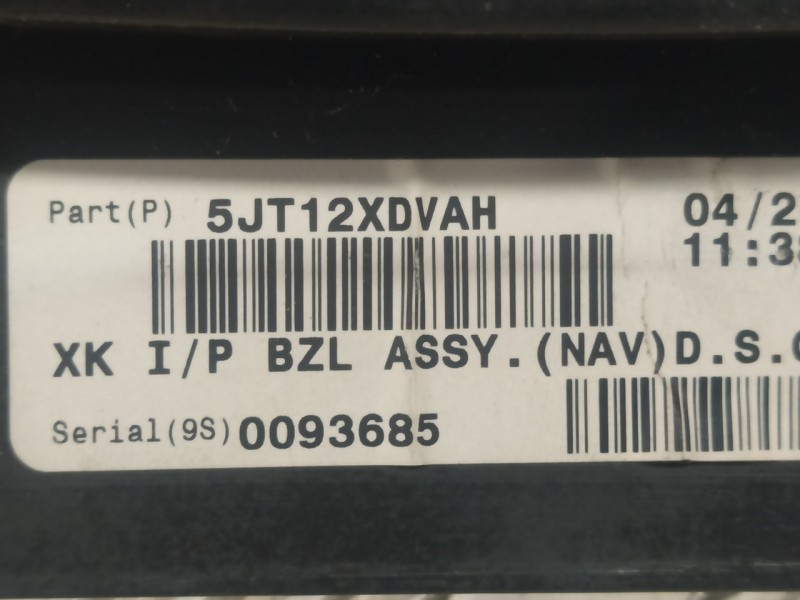 Recambio de salpicadero para chrysler jeep commander 3.0 v6 crd limited referencia OEM IAM   