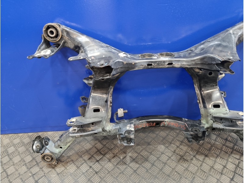 Recambio de puente delantero para subaru forester 2.0 diesel cat referencia OEM IAM   