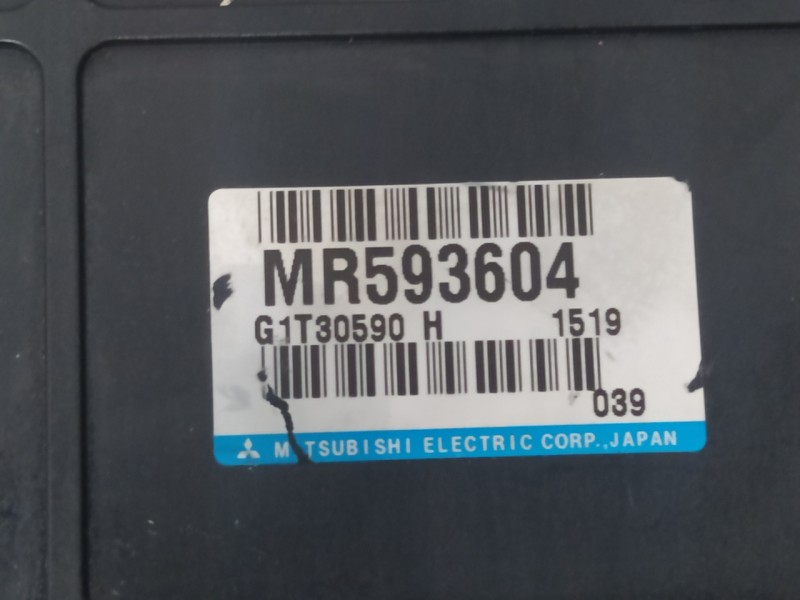 Recambio de modulo electronico para mitsubishi montero (v60/v70) referencia OEM IAM MR593604  G1T30590H