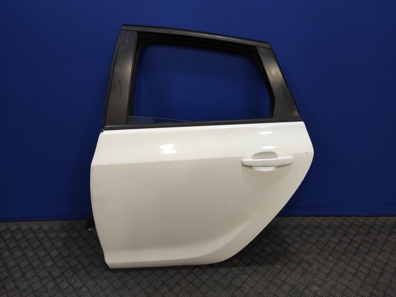 Recambio de puerta trasera izquierda para opel astra j lim. enjoy referencia OEM IAM   