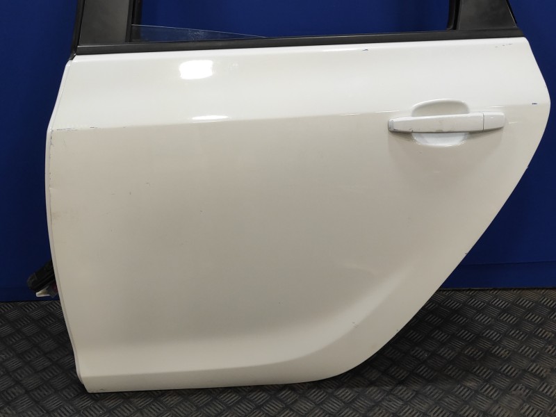 Recambio de puerta trasera izquierda para opel astra j lim. enjoy referencia OEM IAM   