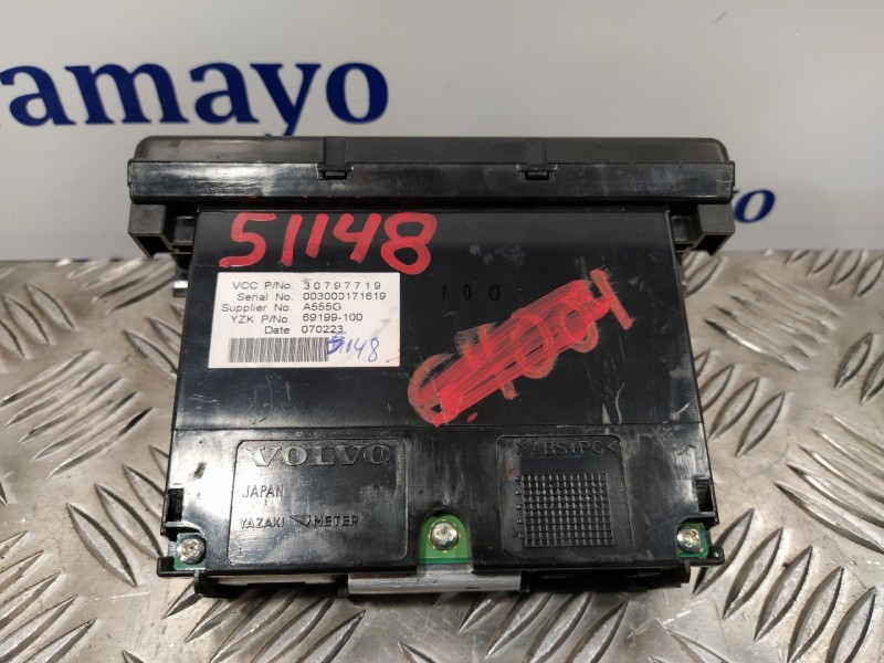 Recambio de pantalla multifuncion para volvo c30 1.6 diesel cat referencia OEM IAM 30797719 A555G 69199100