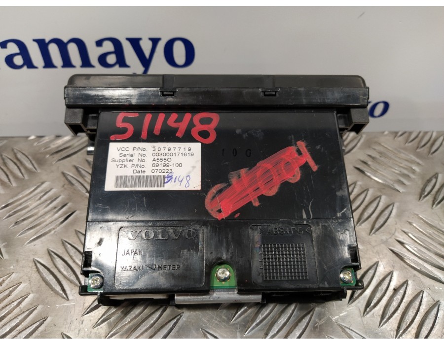 Recambio de pantalla multifuncion para volvo c30 1.6 diesel cat referencia OEM IAM 30797719 A555G 69199100