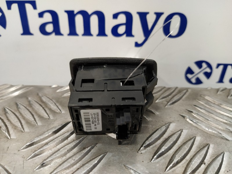 Recambio de mando elevalunas trasero izquierdo para bmw serie 3 lim. (f30) referencia OEM IAM 936193601  