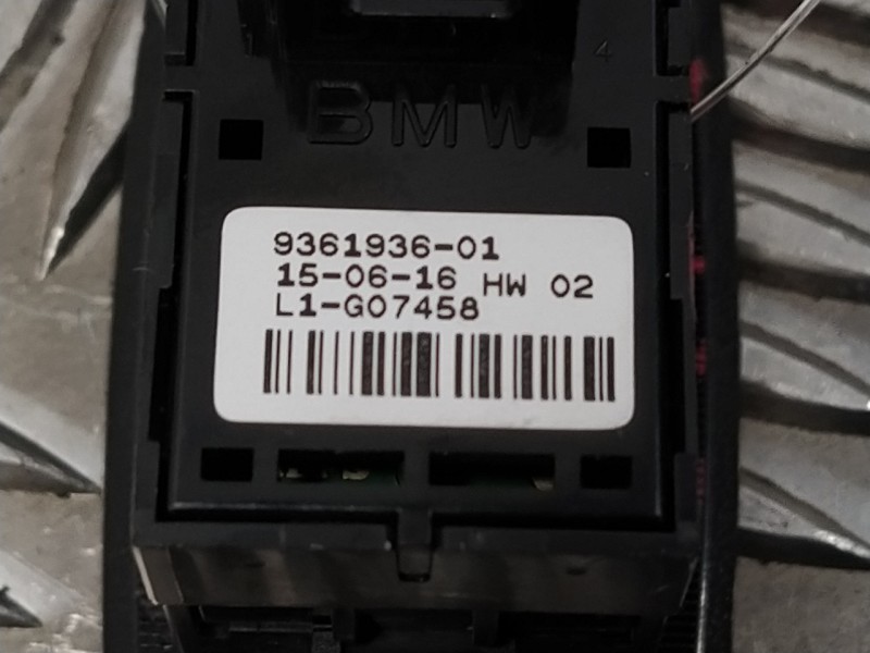 Recambio de mando elevalunas trasero izquierdo para bmw serie 3 lim. (f30) referencia OEM IAM 936193601  