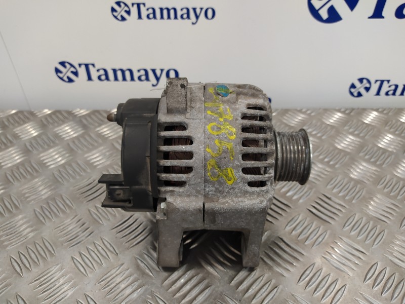 Recambio de alternador para renault scenic ii 1.9 dci diesel referencia OEM IAM TG11C010  
