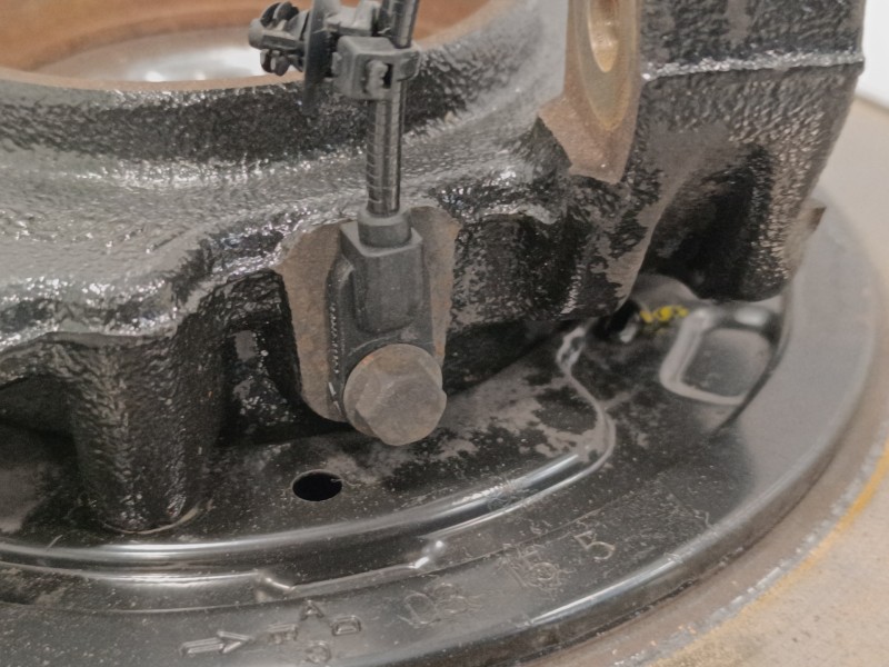 Recambio de mangueta trasera derecha para mercedes-benz vito tourer (447) 2.1 cdi cat referencia OEM IAM A447357  